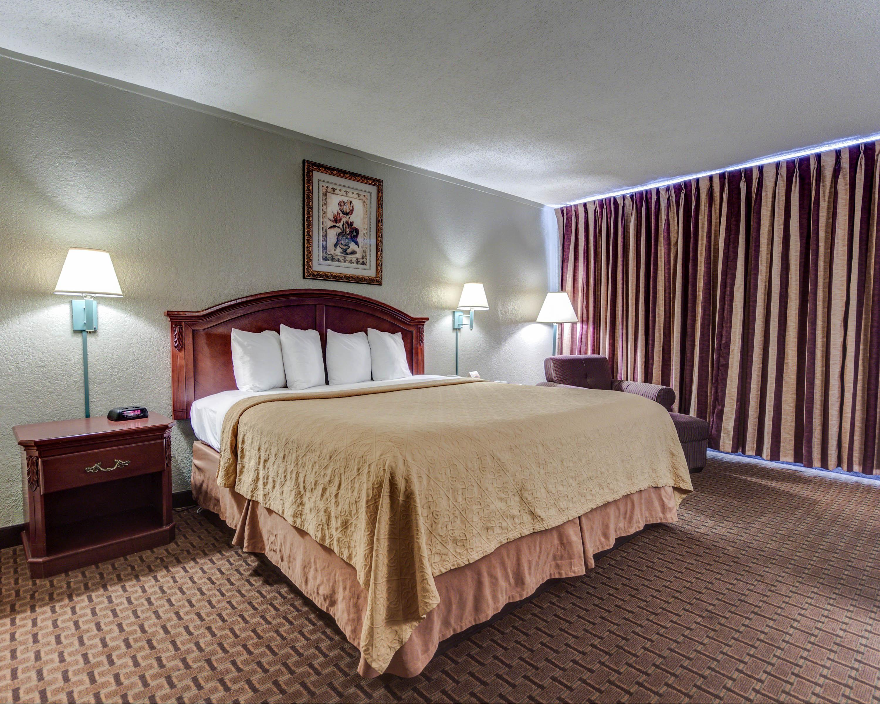 Quality Inn & Suites Airport El Paso Exterior photo